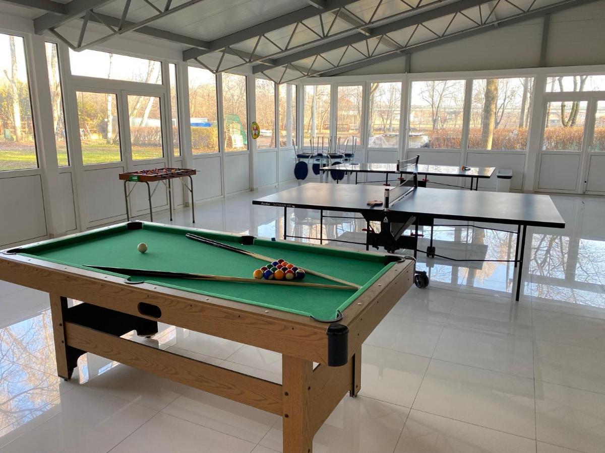 Tisza Sport Hotel Szeged Exteriör bild
